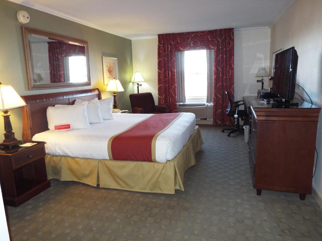 Hotel Ramada Conference Center Morgantown Exterior foto