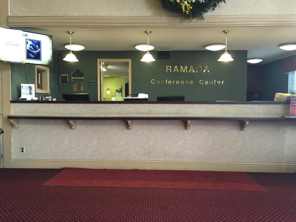 Hotel Ramada Conference Center Morgantown Exterior foto